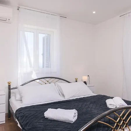 Apartments Eva Trogir Exterior photo