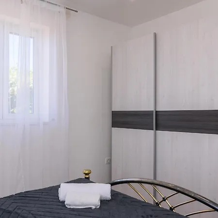 Apartments Eva Trogir Exterior photo