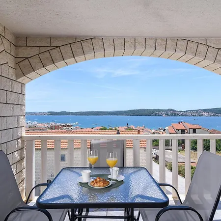 Apartments Eva Trogir Exterior photo